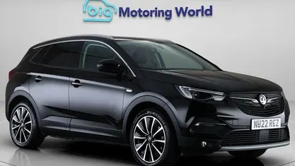 Second-hand Vauxhall Grandland X Business Edition 300 CP (220 kW) 2021 Negru SUV