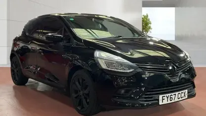 Used Renault Clio Signature 120 HP (88 kW) 2017 Black Hatchback