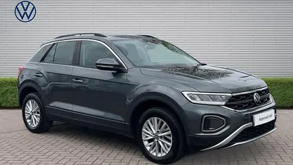 Used VW T-Roc Life 150 HP (110 kW) 2024 SUV