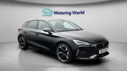 Usado Cupra Leon 150 CV (110 kW) 2023 Negro Utilitario