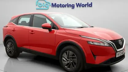 Used Nissan Qashqai Acenta Premium 140 HP (102 kW) 2022 Red SUV