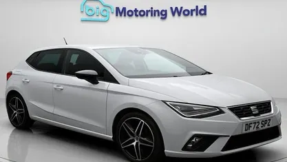 Begagnad Seat Ibiza FR 110 HK (80 kW) 2022 Vit Halvkombi