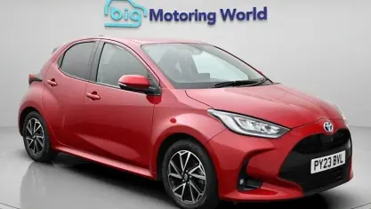 Used Toyota Yaris Design 116 HP (85 kW) 2023 Red Hatchback