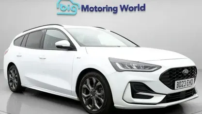 Used Ford Focus ST-Line 125 HP (91 kW) 2023 White Estate