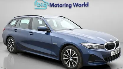 Used BMW 330e Sport Line 292 HP (214 kW) 2023 Blue Estate
