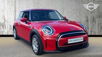 Używany Mini ONE Classic 102 KM (75 kW) 2022 Czerwony Hatchback