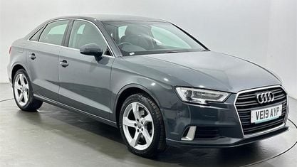 Używany Audi A3 Sport 150 KM (110 kW) 2019 Szary Sedan/Limuzyna