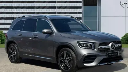 Usado Mercedes GLB200 AMG Line Premium 163 CV (119 kW) 2023 Gris SUV