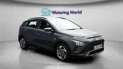 Używany Hyundai Bayon SE 101 KM (74 kW) 2023 Szary SUV