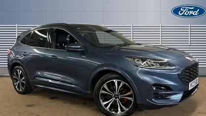 Usado Ford Kuga ST-Line X 190 HP (139 kW) 2023 SUV