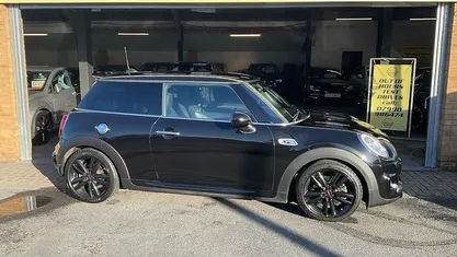 Used Mini Cooper S Hatch 192 HP (141 kW) 2017 Black Hatchback