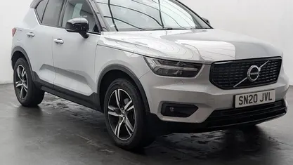 Silver Used 2020 Volvo XC40 R-Design SUV | £18,550 (Fair price)