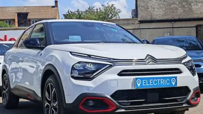 Used Citroën e-C4 Shine 100 kW (136 HP) 2021 White Hatchback