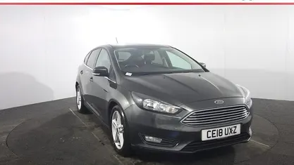 Used Ford Focus Zetec 125 HP (91 kW) 2017 Grey Hatchback