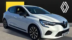 White Used 2022 Renault Clio V Evolution Hatchback | £13,446 (Fair price)