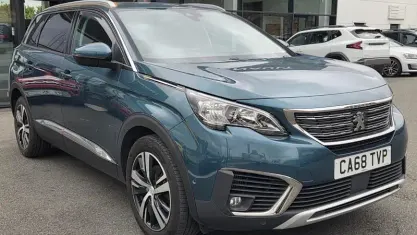 Used Peugeot 5008 Allure 131 HP (96 kW) 2019 Green SUV