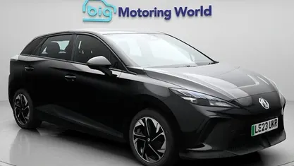 Begagnad MG MG4 EV SE 319 kW (435 HK) 2023 Halvkombi