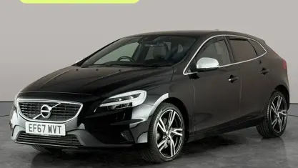 Käytetty Volvo V40 R-Design Pro 122 HP (89 kW) 2018 Musta Viistoperä