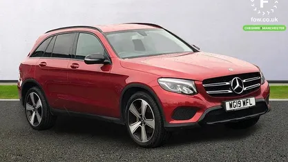 Used Mercedes GLC250 Urban 211 HP (155 kW) 2019 Red Estate
