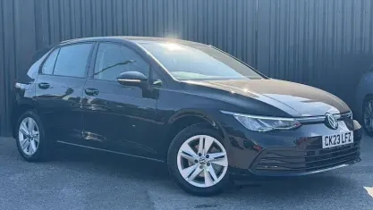 Used VW Golf VIII Life 150 HP (110 kW) 2023 Black Hatchback