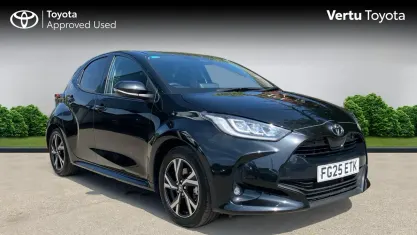 Used Toyota Yaris Design 116 HP (85 kW) 2025 Eclipse black (metallic paint) Hatchback