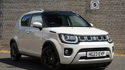 Used Suzuki Ignis SZ5 83 HP (61 kW) 2023 Pearl/metallic paint  pure white pearl/black SUV