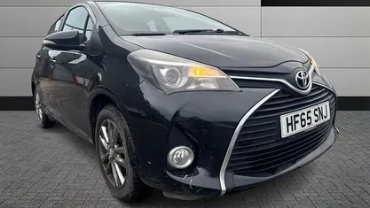 Used Toyota Yaris 99 HP (72 kW) 2016 Hatchback