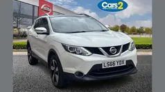 White Used 2016 Nissan Qashqai N-Connecta SUV | £7,990 (Fair price)