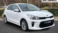 White Used 2017 Kia Rio 3 Hatchback | £8,495 (Fair price)