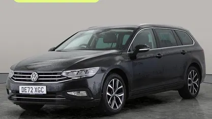 Black Used 2022 VW Passat SEL Estate | £18,358 (Fair price)