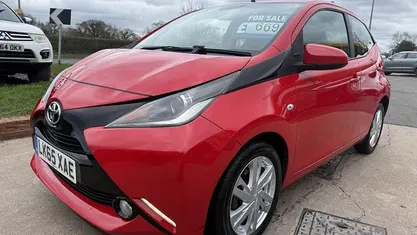 Used Toyota Aygo x-press 69 HP (50 kW) 2015 Hatchback