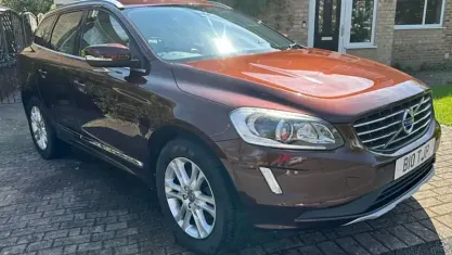 Usado Volvo XC60 SE Lux 220 HP (161 kW) 2016 Castanho SUV