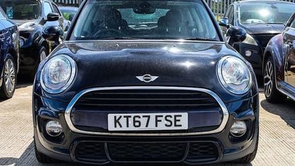 Używany Mini Cooper Hatch 136 KM (100 kW) 2017 Czarny Hatchback