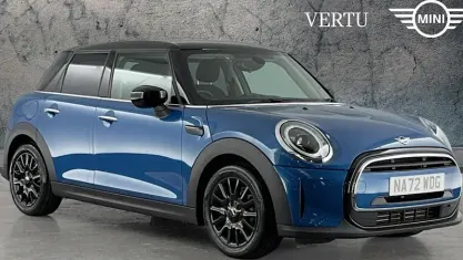 Usado Mini Cooper Classic 136 CV (100 kW) 2022 Azul Utilitario