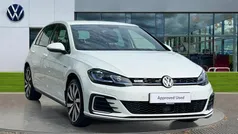Pure white Used 2018 VW Golf VII Advance Hatchback | £14,485 (Fair price)