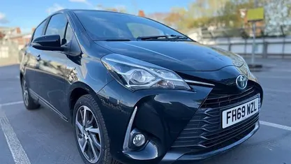 Used Toyota Yaris Hybrid 101 HP (74 kW) 2020 Hatchback