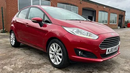 Used Ford Fiesta Titanium 105 HP (77 kW) 2015 Hatchback