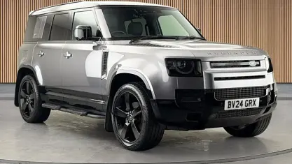 Used Land Rover Defender SE Dynamic 250 HP (183 kW) 2024 Eiger grey SUV