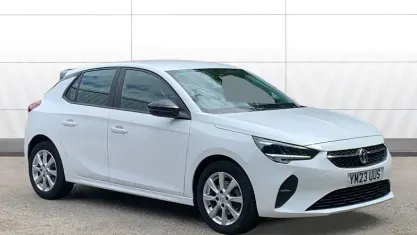 Used Vauxhall Corsa Design Edition 101 HP (74 kW) 2023 White Hatchback