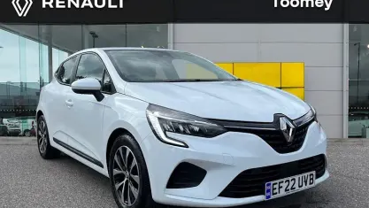 Gebraucht Renault Clio V Iconic 140 PS (102 kW) 2022 Weiß Kleinwagen