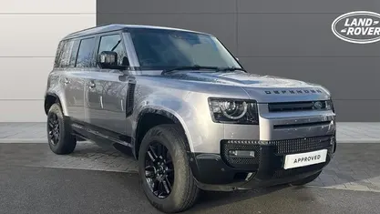 Begagnad Land Rover Defender SE Dynamic 249 HK (183 kW) 2025 SUV
