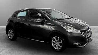 Used Peugeot 208 Active 68 HP (50 kW) 2014 Hatchback