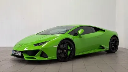 Green Used 2022 Lamborghini Huracán Coupe | £187,910 (Good price)