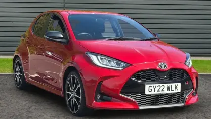 Used Toyota Yaris Sport 116 HP (85 kW) 2022 Red Hatchback