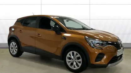 Used Renault Captur Iconic 91 HP (66 kW) 2021 Orange SUV