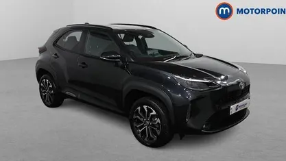 Black Used 2025 Toyota Yaris Hybrid Design Estate | £22,199 (Good price)