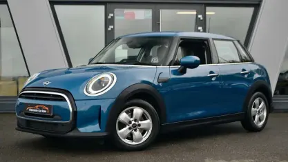 Used Mini Cooper Classic 136 HP (100 kW) 2021 Blue Hatchback