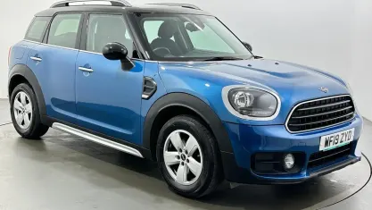 Used Mini Cooper Classic 136 HP (100 kW) 2019 Blue Hatchback