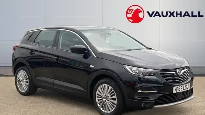 Usado Vauxhall Grandland X 131 HP (96 kW) 2019 Preto SUV