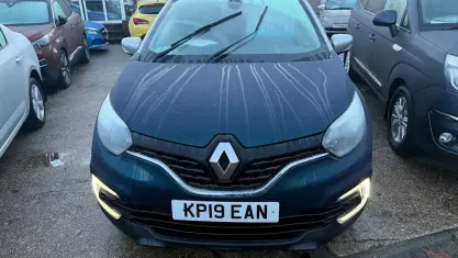 Used Renault Captur Iconic 90 HP (66 kW) 2019 Blue/silver SUV